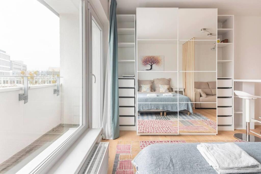 Modern Home In Central Берлин Экстерьер фото